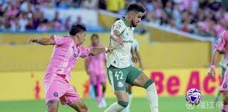 达比修有在 2023 年经典赛期间指导年轻投手，被日本队员尊称为“精神支柱”